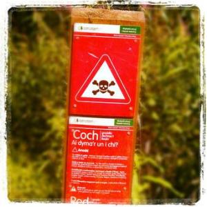 I don't know what the words say but the message is pretty clear.